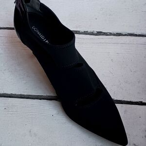 Donald Pliner Black stretch heels